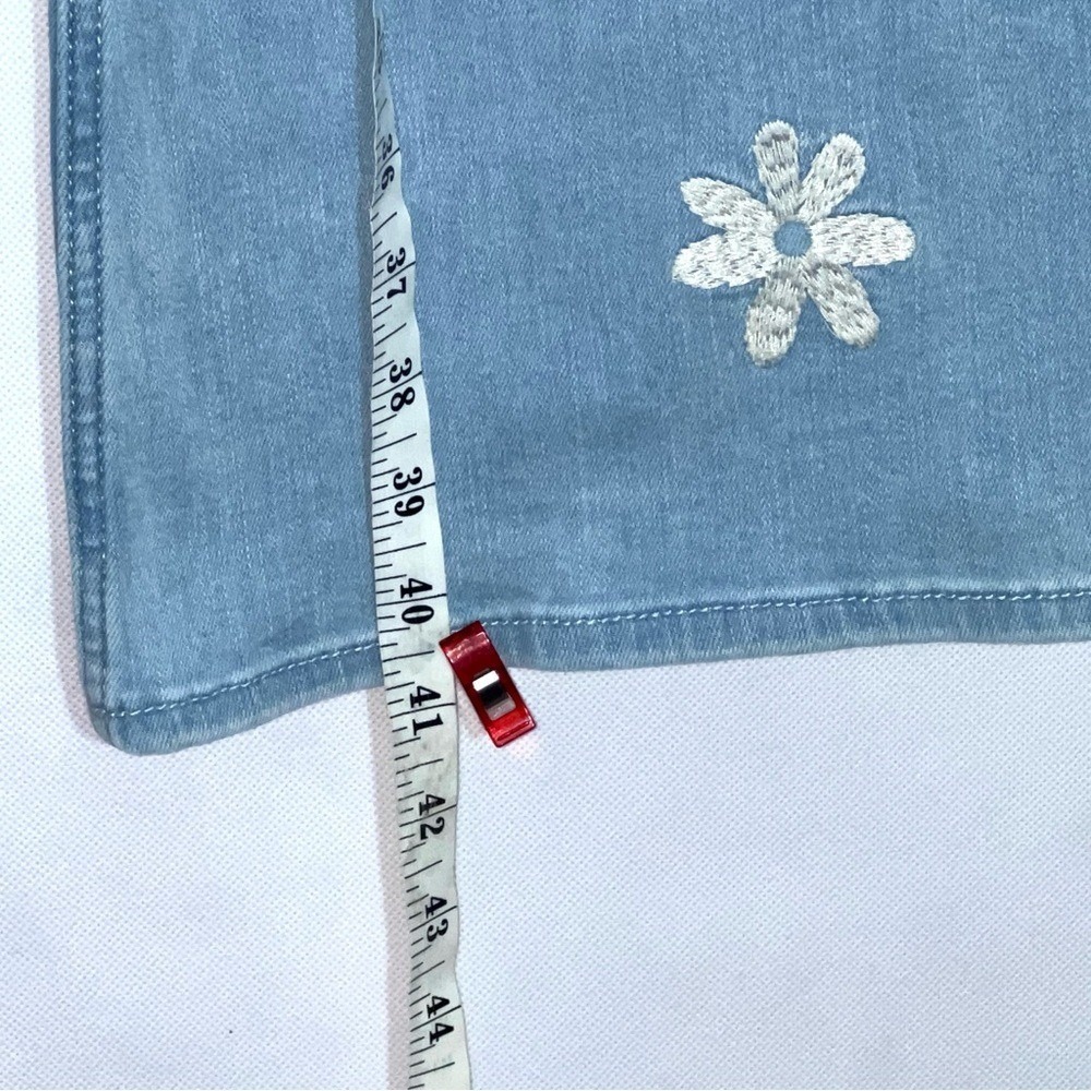 Hollister High Rise Flare Jeans Women's/Juniors 9R Blue Light Wash Embroidered - Picture 7 of 15